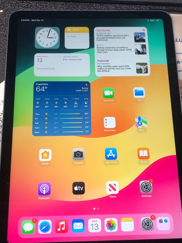 Photo 6 of Apple iPad Air (5th Generation)