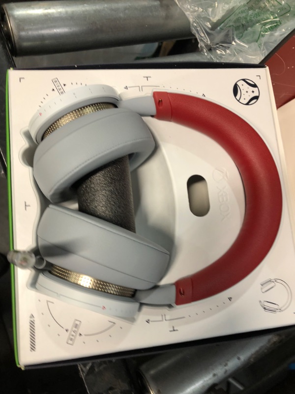 Photo 2 of Xbox Wireless Headset – Starfield Limited Edition for Xbox Series X|S, Xbox One, and Windows Devices