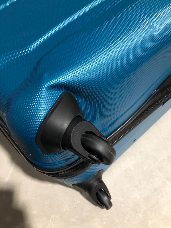 Photo 7 of ***WHEEL DENTED - SEE PICTURES***
Samsonite Omni PC Hardside Expandable Luggage with Spinner Wheels, 28-Inch Caribbean Blue