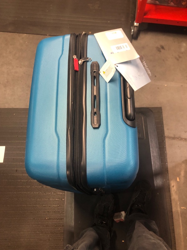 Photo 2 of ***WHEEL DENTED - SEE PICTURES***
Samsonite Omni PC Hardside Expandable Luggage with Spinner Wheels, 28-Inch Caribbean Blue