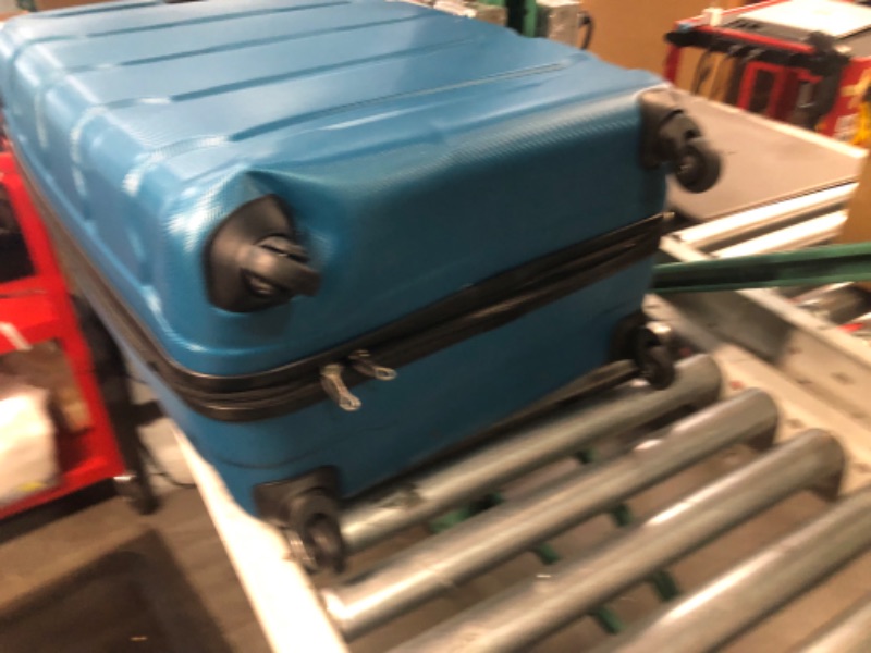 Photo 4 of ***WHEEL DENTED - SEE PICTURES***
Samsonite Omni PC Hardside Expandable Luggage with Spinner Wheels, 28-Inch Caribbean Blue