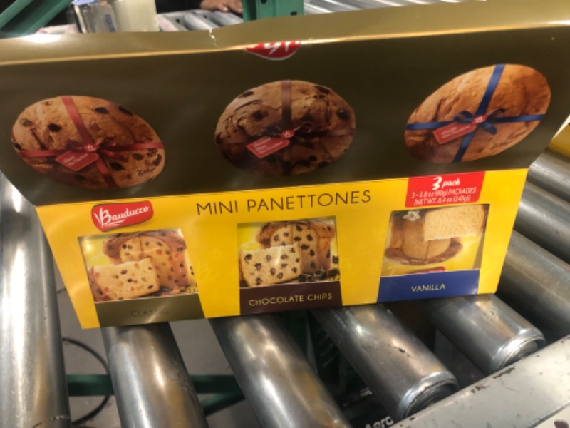 Photo 3 of *EXPIRES 03/2024*  Bauducco Mini Panettone Assorted - (Pack of 2)