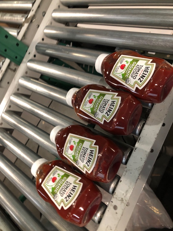 Photo 2 of *EXPIRES 11/23* Heinz Organic Tomato Ketchup (32 oz Bottle) (Pack of 4)