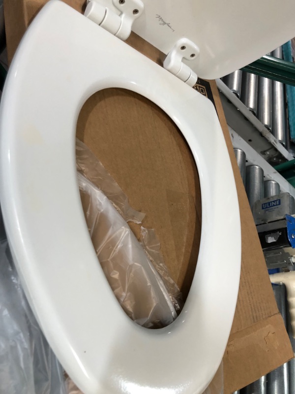 Photo 2 of **USED** MAYFAIR 1843SLOW 000 Lannon Toilet Seat