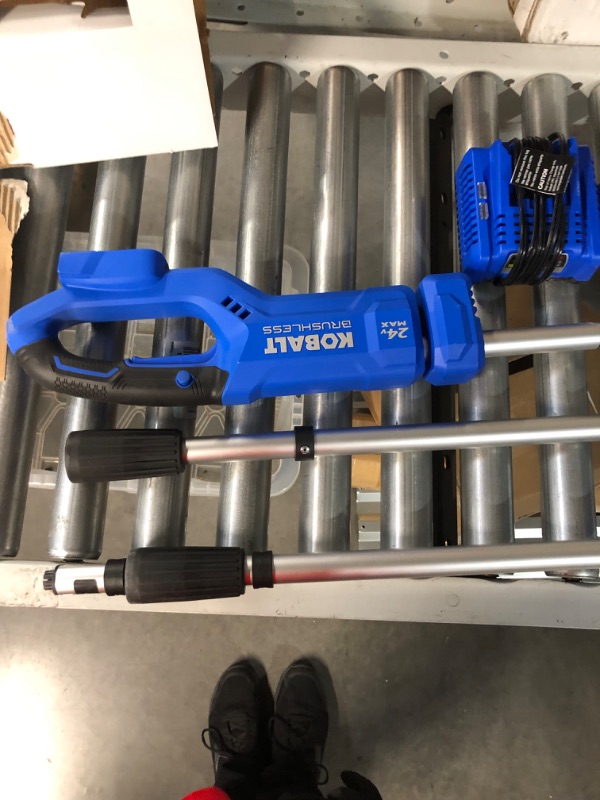 Photo 1 of **PARTS ONLY**
Kobalt Gen4 40-volt 10-in 2 Ah Battery Pole Saw (Battery and Charger Included)