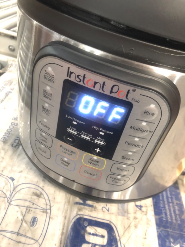 Photo 2 of ***DENTED - SEE PICTURES - POWERS ON***
Instant Pot Duo 7-in-1 Electric Pressure Cooker, 