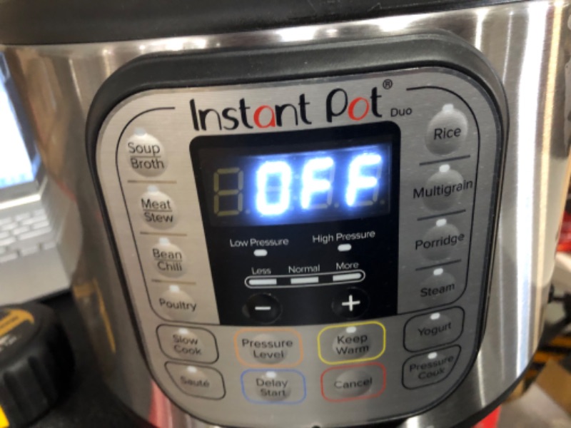 Photo 6 of ***DENTED - SEE PICTURES - POWERS ON***
Instant Pot Duo 7-in-1 Electric Pressure Cooker, 