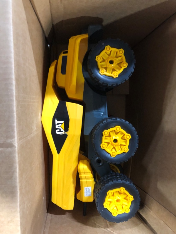 Photo 2 of Cat Construction Massive Mover Dump Truck - Remote Control Truck , RC truck