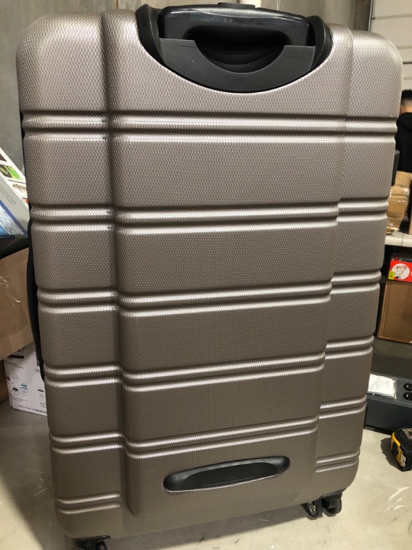 Photo 3 of * used * see all images * 
Rockland Melbourne Hardside Expandable Spinner Wheel Luggage, Silver, 2-Piece Set