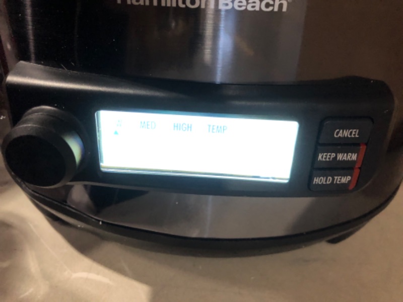 Photo 6 of ***MAJOR DAMAGE - DENTED - SEE PICTURES - POWERS ON***
Hamilton Beach Portable 6-Quart Digital Programmable Slow Cooker With Temp Tracking