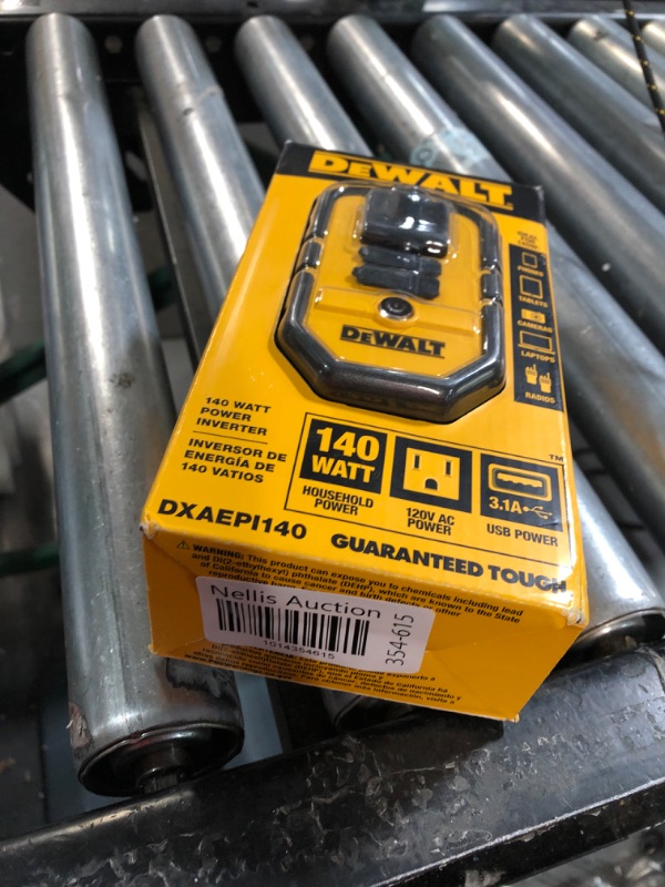 Photo 2 of DeWalt Power Inverter Dxaepi140