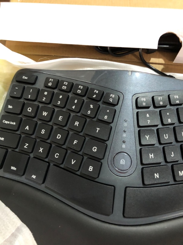 Photo 4 of DeLUX Wired Ergonomic Split Keyboard with Wrist Rest