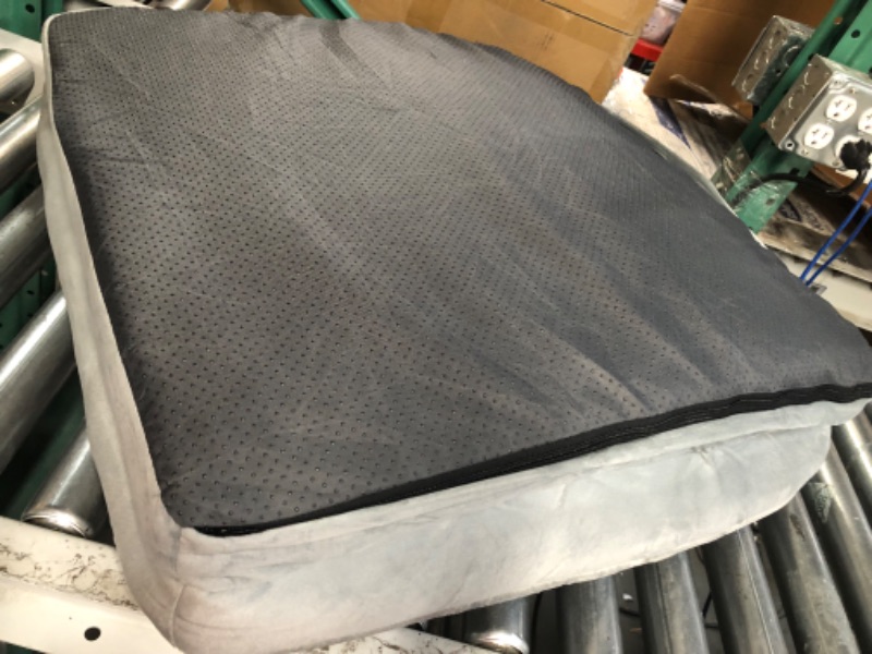 Photo 4 of **USED BUT APPEARS NEW** Bedsure Orthopedic Dog Bed for Medium Dogs - Waterproof Dog Bed Medium