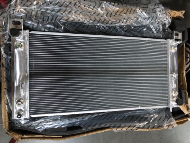 Photo 4 of **USED BUT APPEARS NEW** Mishimoto MMRAD-GMT-99 Performance Aluminum Radiator Compatible With Chevrolet Silverado 1999-2014