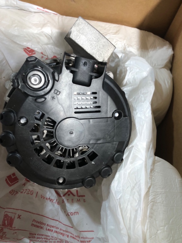 Photo 3 of GM Genuine Parts 84169187 Alternator