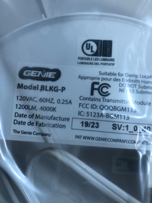 Photo 7 of * broken * sold for parts * 
Genie B6172H Wall Mount Smart Garage Door Opener, Black & GUK-R Wireless Universal Garage Door Opener Keypad