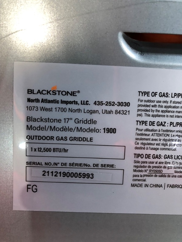 Photo 4 of **SEE NOTES/FOR PARTS**
 Blackstone 1900 On The Go Tabletop Griddle with Hood - 17"