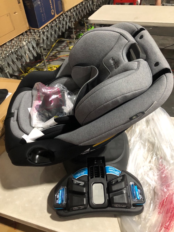 Photo 6 of Baby Jogger City Turn Rotating Convertible Car SeaT