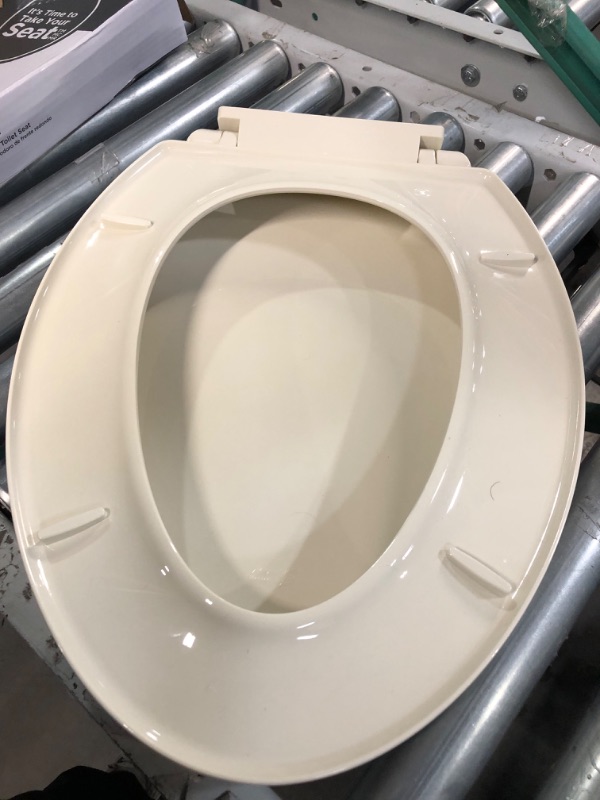 Photo 3 of * round * 
American Standard 5503A00B.020 Slow round Closed Front Toilet Seat, White Transitional