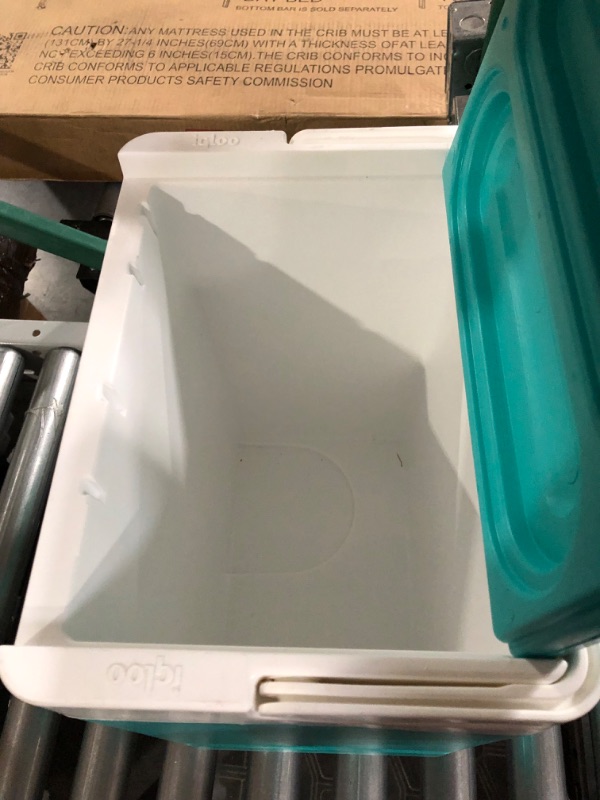 Photo 3 of *STOCK POTO FOR REFERENCE*Igloo 17Qt, Hard Sided Ice Chest Cooler Aquamarine/White