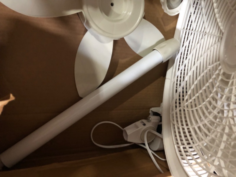 Photo 4 of *FAN IS WHITE-MISSING REMOTE*Lasko Elite Collection 18" Pedestal Fan