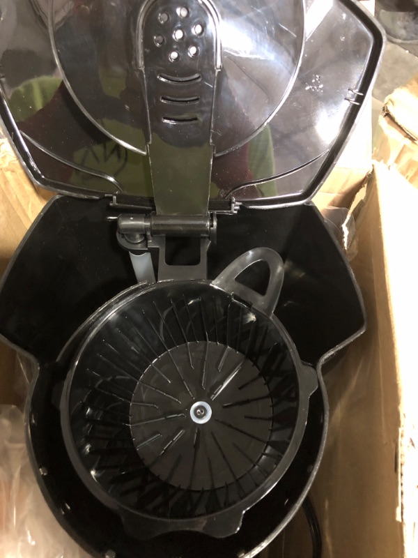 Photo 4 of * item damaged * broken lid * see images *
Black+Decker CM1160B 12-Cup Programmable Coffee Maker, Black/Stainless Steel