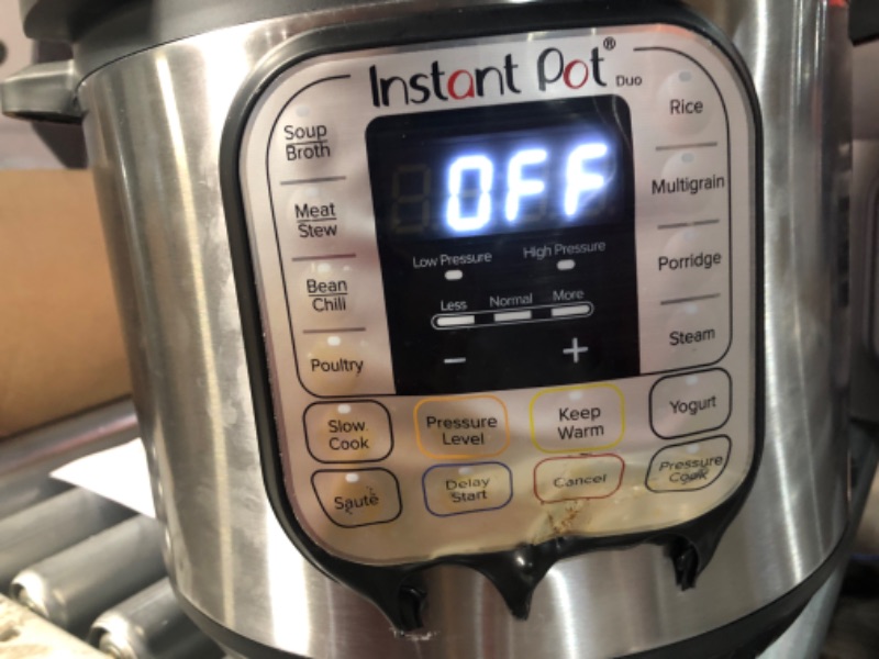 Photo 3 of * bottom screen does not power on * 
Instant Pot Duo 7-in-1 Electric Pressure Cooker