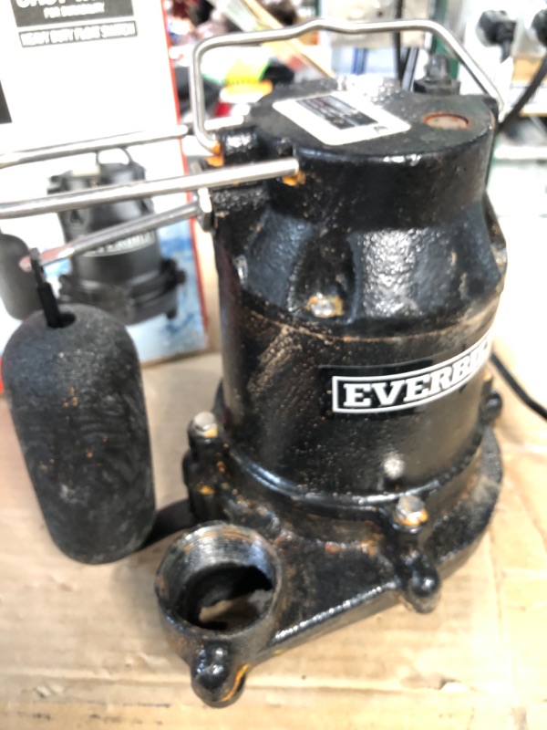 Photo 1 of *FOR PARTS* Everbilt 1/2 HP Cast Iron Sump Pump