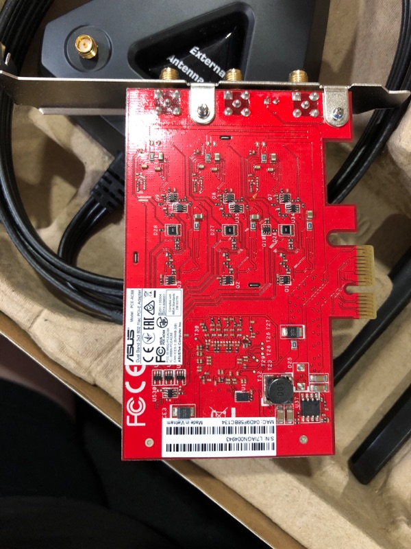 Photo 6 of ASUS PCE-AC68 Dual-Band 3x3 AC1900 WiFi PCIe adapter with Heat Sink and External magnetic antenna base allows flexible antenna placement to maximize coverage