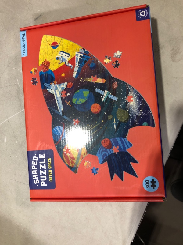 Photo 3 of  300 Piece Shaped Scene Puzzle