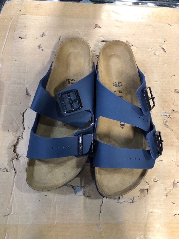 Photo 2 of **2 LEFT FEET**NOT A PAIR**Birkenstock womens Arizona Birkoflor Soft Footbed 10 Men Navy