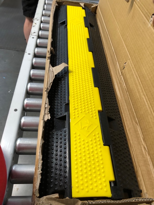 Photo 1 of Yescom 2 Channel Rubber Electrical Wire Cable Cover Ramp Guard 22000 Lbs