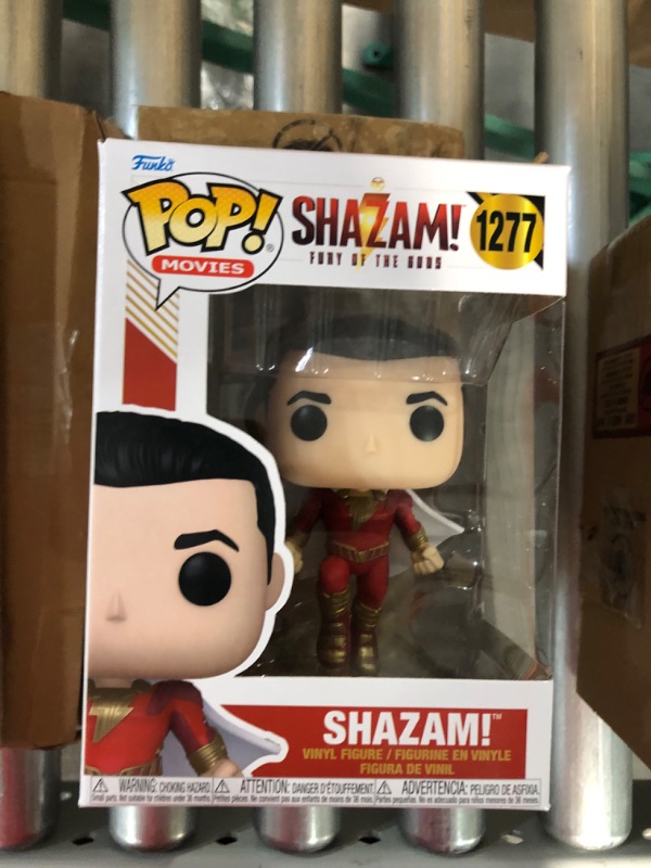 Photo 2 of Funko Pop! Movies: Shazam! Fury of The Gods - Shazam with Chase