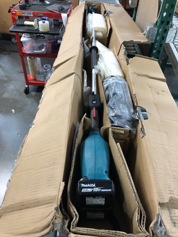 Photo 4 of *UNTESTED* Makita XAU01PTB 36V (18V X2) LXT® Brushless 10" Pole Saw Kit, 8' Length (5.0Ah)