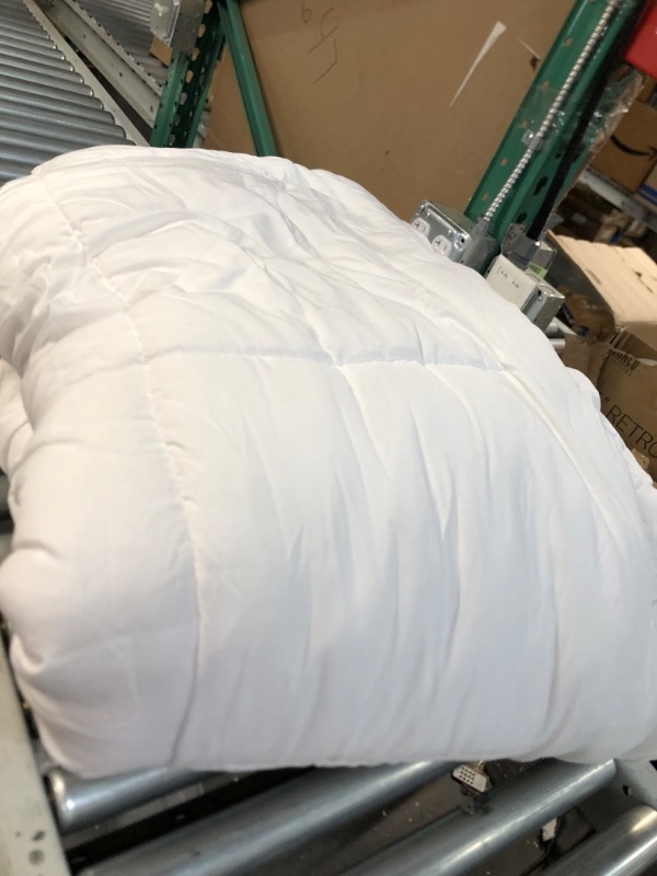 Photo 2 of [stock photo similar] White Comforter Full