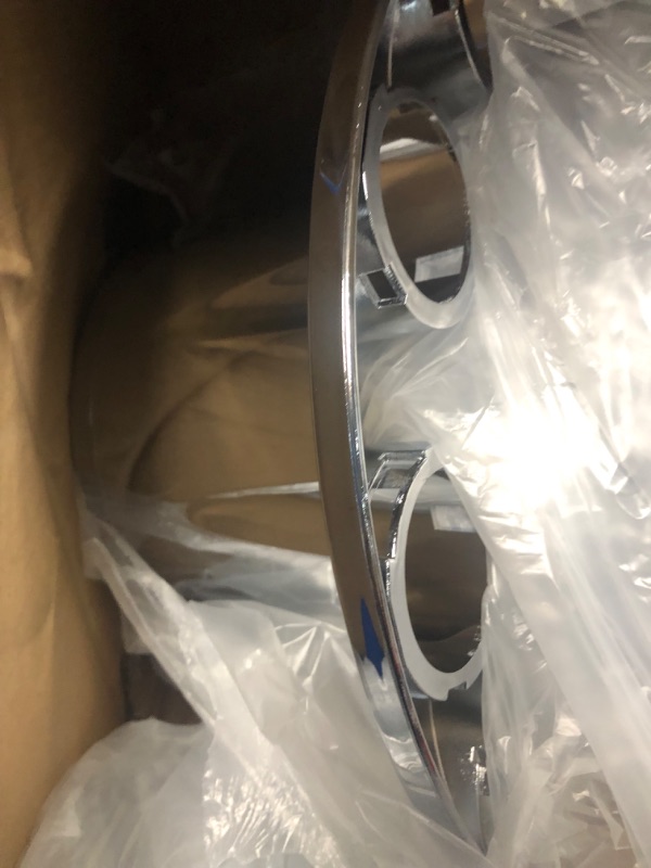 Photo 1 of labwork Set of Chrome Front and Rear Axle Wheel Cover 33mm Screw-on Lug Nuts for 22.5 in & 24.5 in Semi Truck Wheels