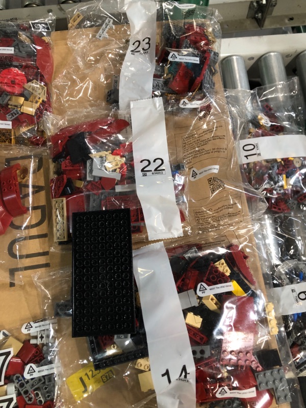 Photo 3 of *** PARTS ONLY ***
LEGO Marvel Hulkbuster 76210 Building Set for Adults (4,049 Pieces)