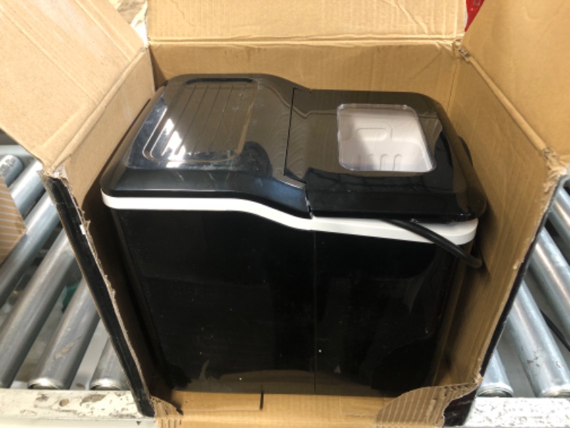 Photo 1 of **FOR PARTS ONLY**
Igloo Automatic Ice Maker, Self- Cleaning, Countertop Size