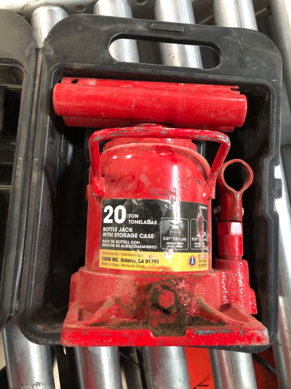 Photo 3 of BIG RED T92007S Torin Hydraulic Bottle Jack with Carrying Case, 20 Ton (40,000 lb) Capacity 20 Ton / storage case