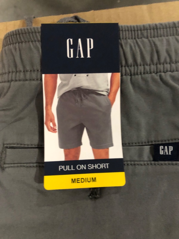 Photo 3 of Gap Men S 7 Inseam Drawstring Pull on Elastic Waistband Short 
size medium
color brown
