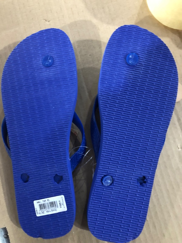 Photo 3 of Havaianas Women’s Top Flip Flop Sandal
size 11/12