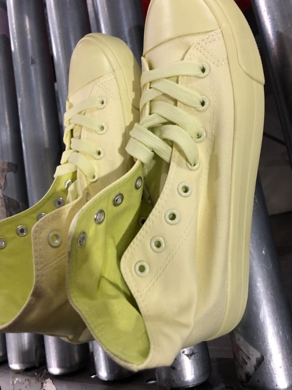 Photo 4 of ***SEE PHOTOS FOR SIZE***
Obtaom Women’s Canvas Shoes Yello