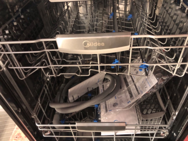 Photo 3 of Midea Top Control 24-in Built-In Dishwasher With Third Rack (Stainless Steel) ENERGY STAR, 45-dBA