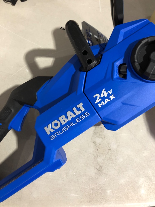 Photo 2 of * used * missing battery * see all images * no blade *
Kobalt KCS 1224A-03 24-Volt 12-in Brushless Cordless Electric Chainsaw 4 Ah