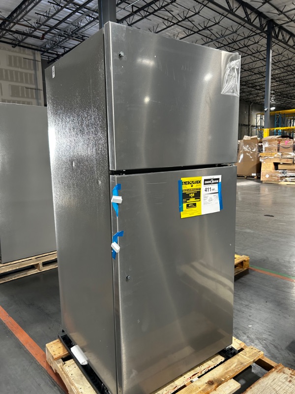 Photo 4 of 30-inch Wide Top Freezer Refrigerator - 18 cu. ft.
