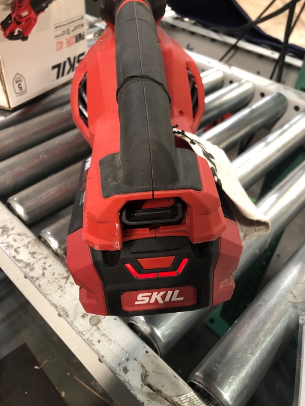 Photo 3 of *SEE NOTES***** SKIL PWR CORE 40 Brushless 40V 530 CFM Cordless Leaf Blower Kit, Variable Speed with Power Boost, Includes 2.5Ah Battery and Auto PWR Jump Charger- BL4713C-11