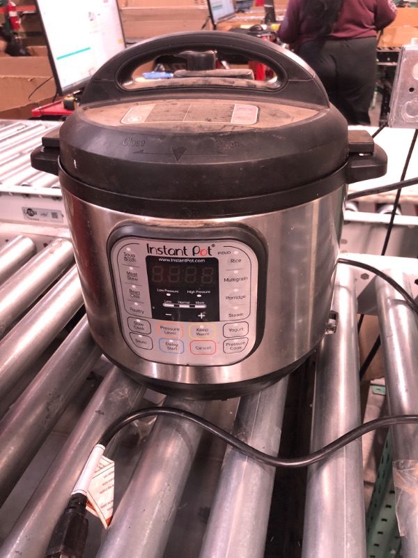 Photo 2 of **DOESN'T TURN ON - DIRTY -SELLING FOR PARTS** Instant Pot Duo Plus 9-in-1 Electric Pressure Cooker,6 Quart 6QT Duo Plus