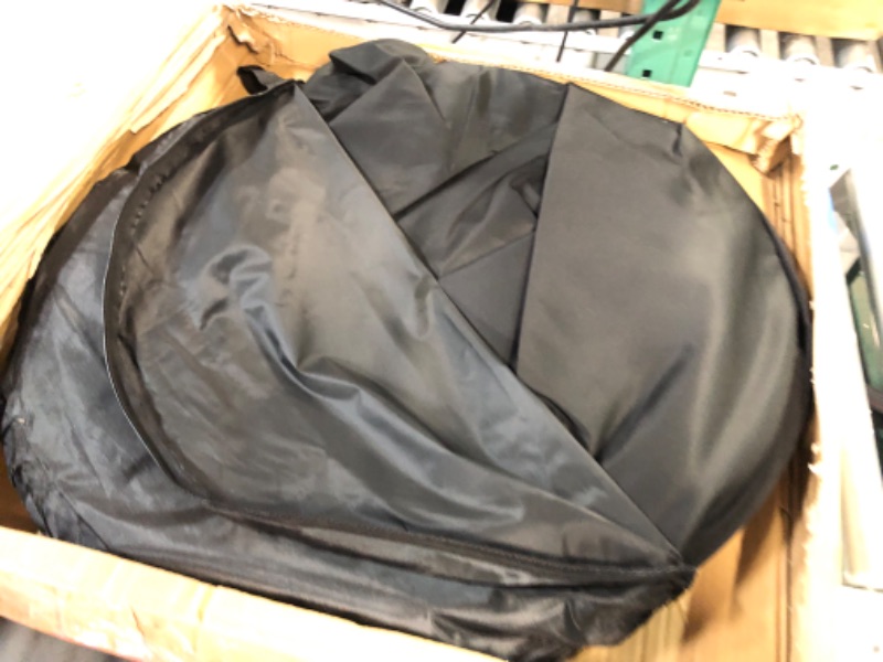 Photo 1 of Neewer 5'x7' Chromakey Black & White 2-in-1 Double-Sided Pop-Up Collapsible Backdrop with Support Stand,