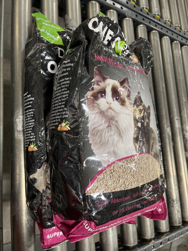 Photo 2 of 2  PACK- Dr. Bales One Source Clumping Cat Litter, 8.8-lb Bag- ONE BAG MIGHT HAVE HAD A LEAK. 