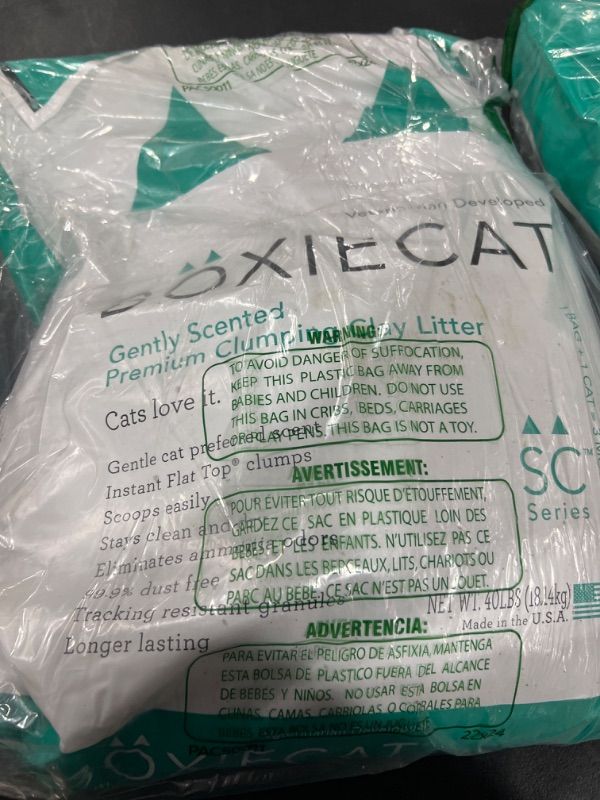 Photo 2 of Boxiecat Gently Scented Premium Clumping Cat Litter - Clay Formula - Ultra Clean Litter Box, Longer Lasting Odor Control, Hard Clumping Litter, 99.9% Dust Free, Green, 40 lb Gently Scented 40 lb